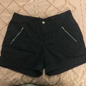 Tangerine black shorts